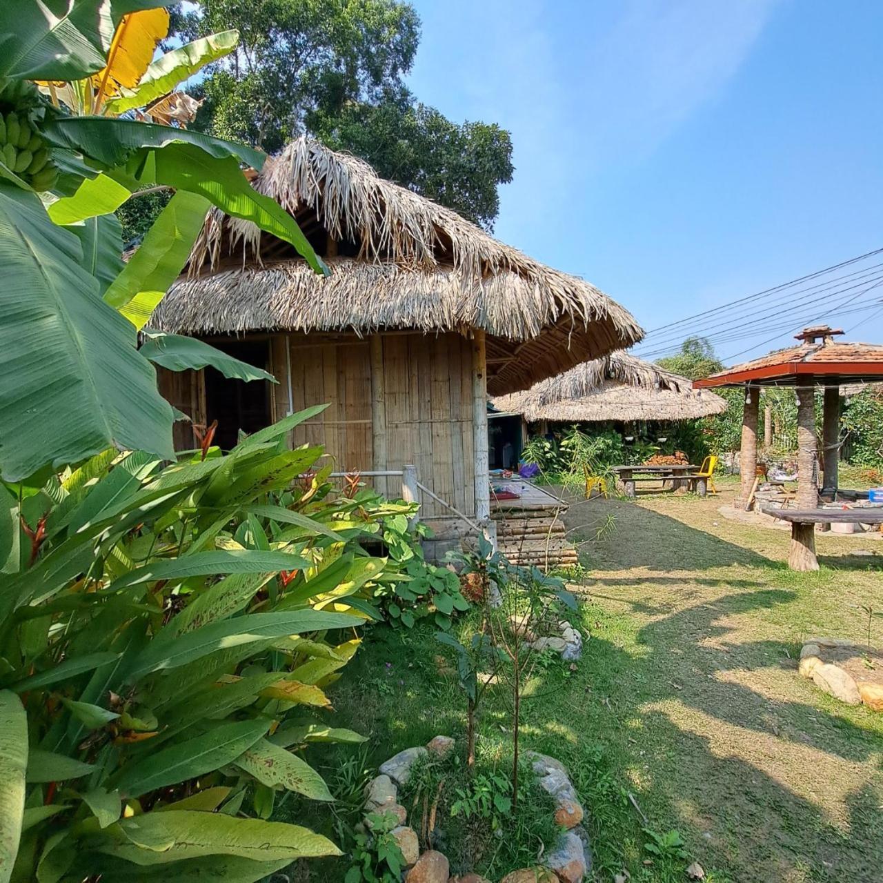 Homestay Field - Bungalow, Ha Giang Loop Tour, Motorbikes Rental Ngoại thất bức ảnh
